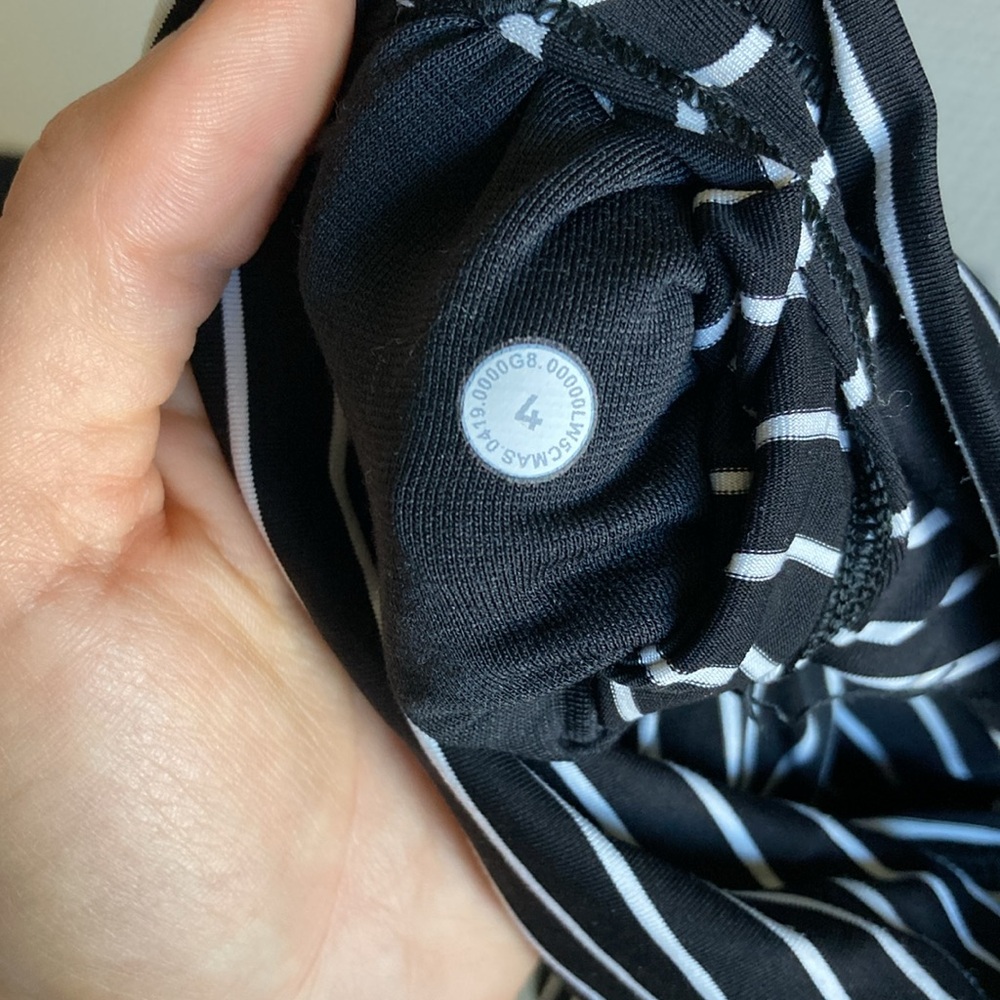Lululemon Wunder Under leggings - Picture 2 of 2